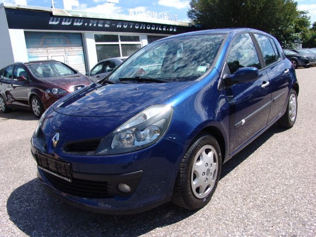 Renault Clio 209.000 km 1.500 &euro; Dachau 85221