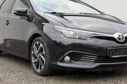 Toyota Auris 159.200 km 9.390 € Reutlingen 72766