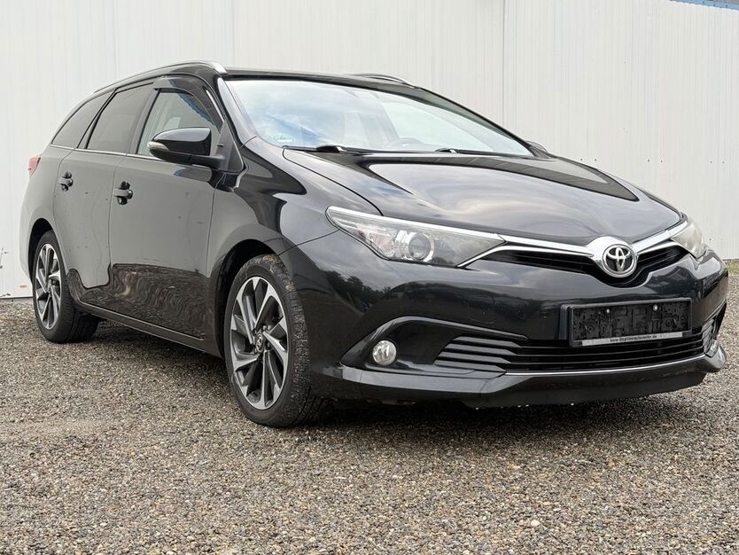 Toyota Auris 159.200 km 9.390 € Reutlingen 72766