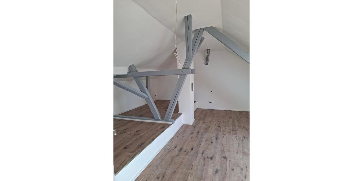 Dachgeschoßwohnung Klingenmünster - 3 Zimmer, 100 m&sup2;, 800&euro; | Angebot:25873823