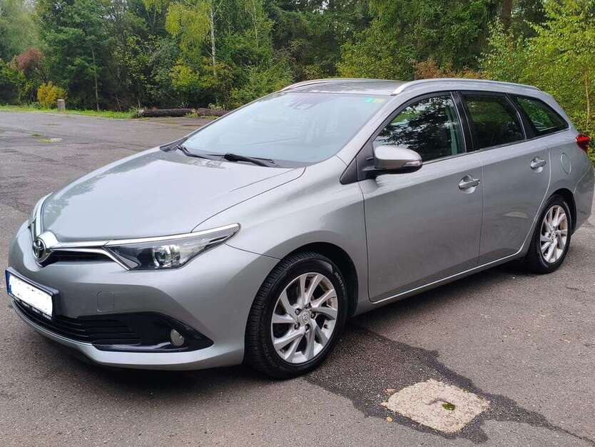 Toyota Auris 196.600 km 9.800 € Bingen 55411