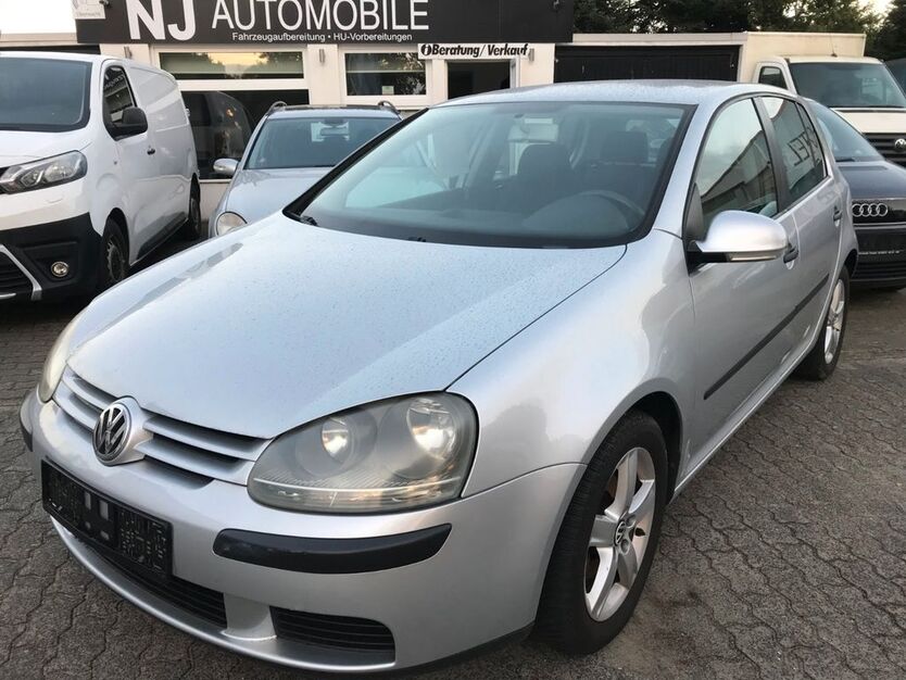 VW Golf 223.708 km 2.950 € Neumünster 24537