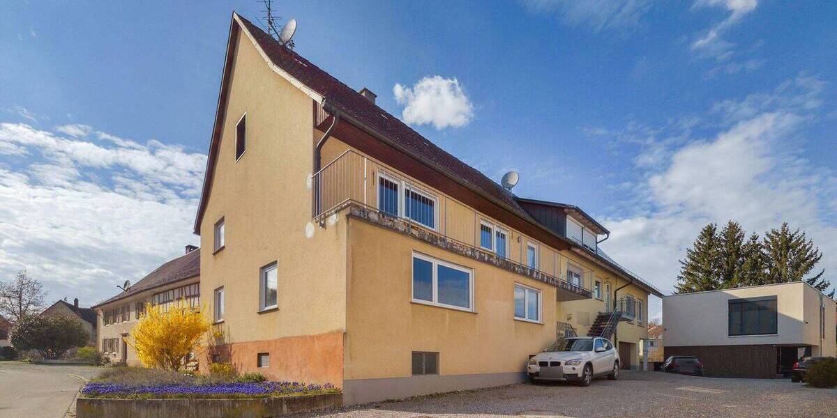 Doppelhaushälfte Singen Bohlingen - 7 Zimmer, 140 m&sup2;, 290.000&euro; | Angebot:26243095