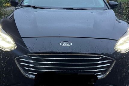 Ford Focus 88.500 km 17.900 € Jedesheim 89257