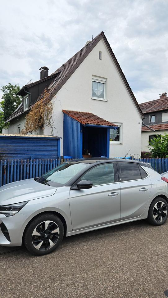 Günstiges renovierungsbedürftiges 5,5-Raum-Einfamilienhaus in Lau