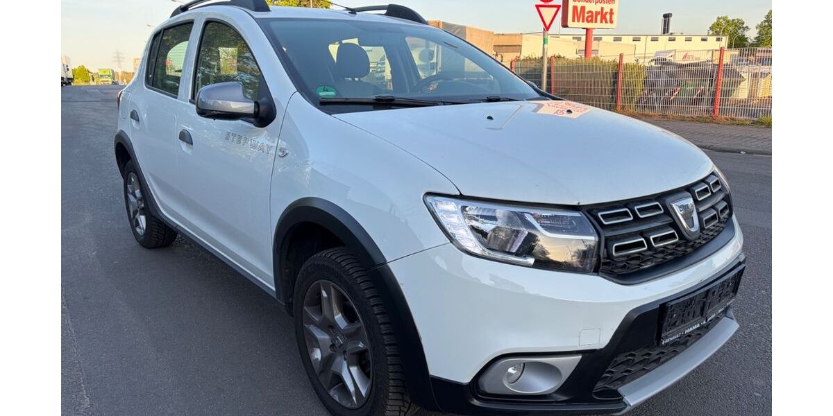 Dacia Sandero 15.661 km 7.500 &euro; Dietzenbach 63128
