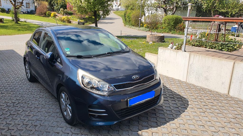 Kia Rio 65.000 km 9.400 &euro; Rohrstetten 94551