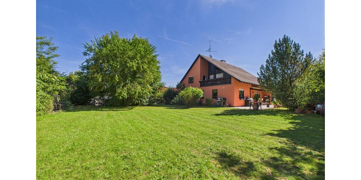 Freistehendes Einfamilienhaus in massiver Bauweise mit großem Grundstück zu vermieten! 6 zimmer