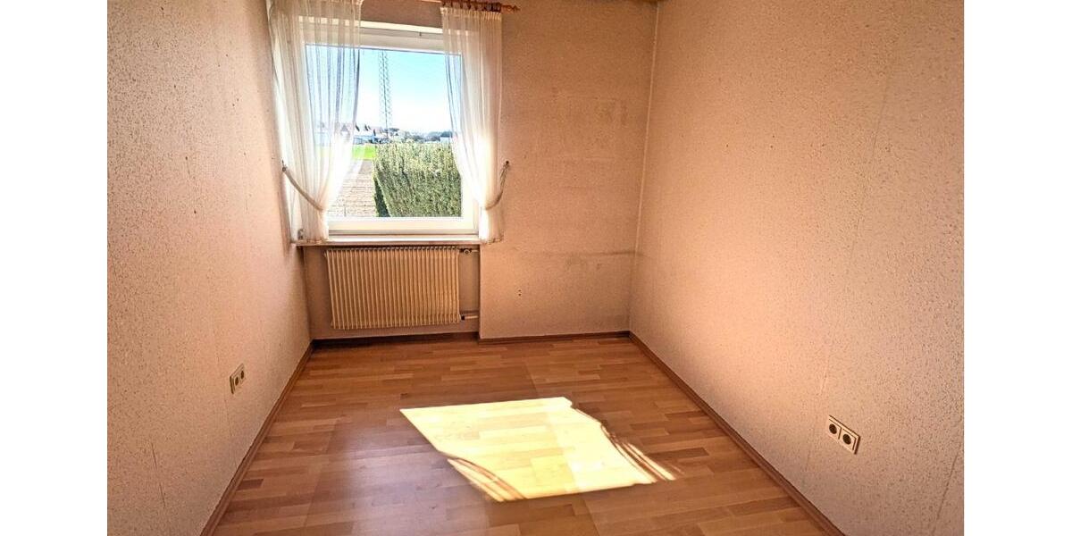 Einfamilienhaus Schwandorf - 6 Zimmer, 190 m&sup2;, 1.600&euro; | Angebot:26334572