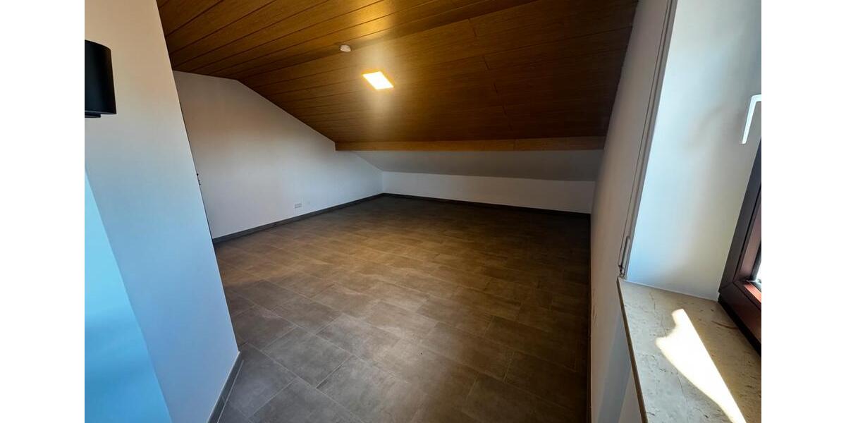 Dachgeschoßwohnung Kirchham - 1 Zimmer, 27 m&sup2;, 500&euro; | Angebot:26035507