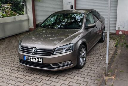 VW Passat 57.000 km 9.100 &euro; Duisburg 47139