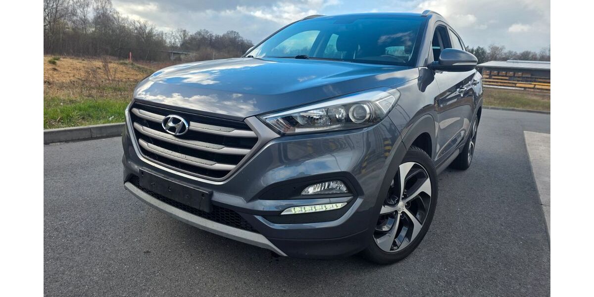 Hyundai TUCSON 179.000 km 12.490 &euro; Bad Fallingbostel (OT Dorfmark) 29683