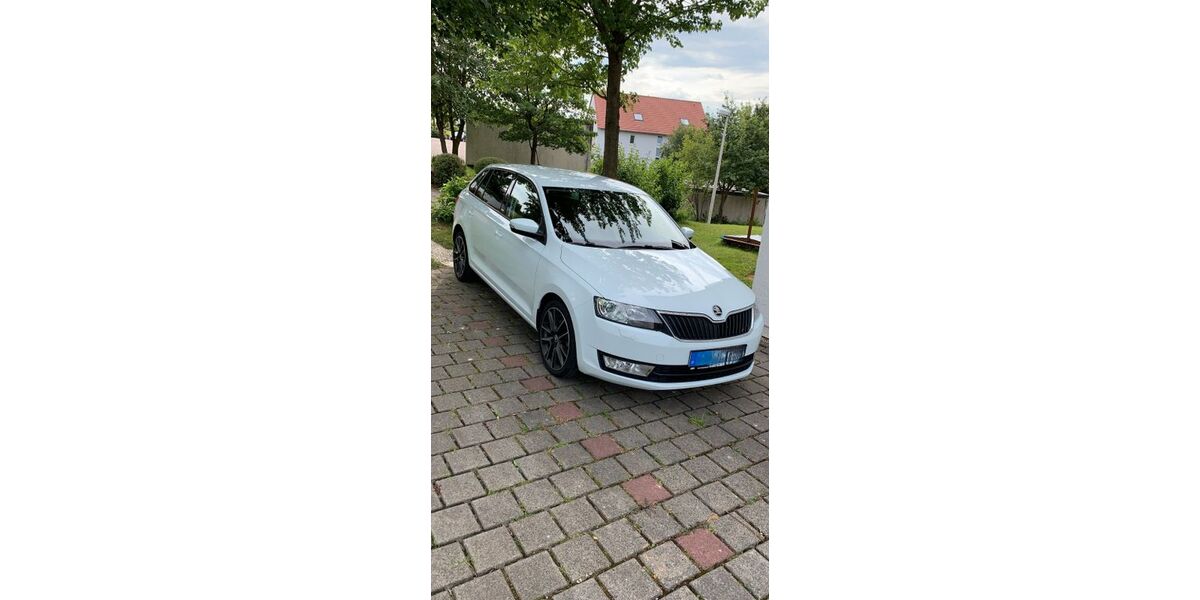 Skoda Rapid 123.716 km 8.299 &euro; Dransfeld 37127