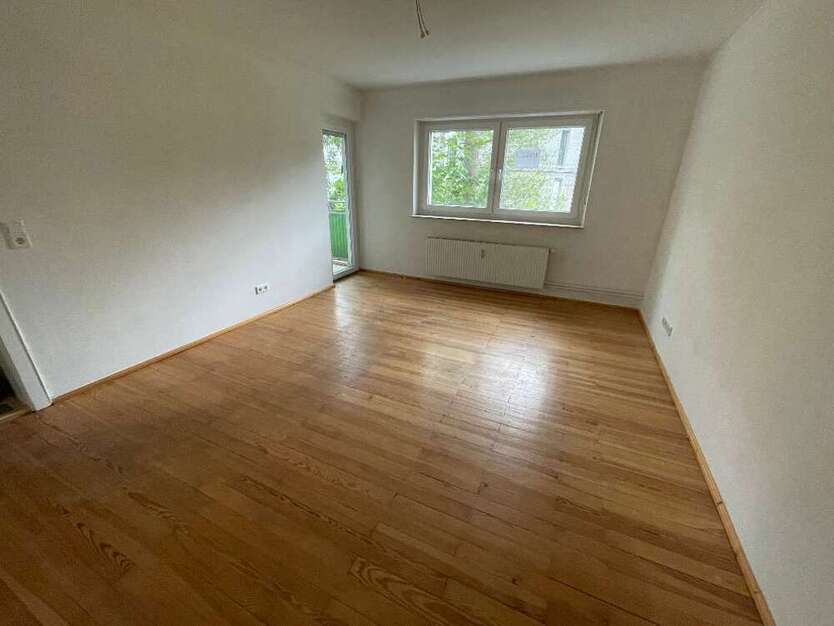 Wohnung zum Mieten in Erlangen 583,45 € 50.37 m²