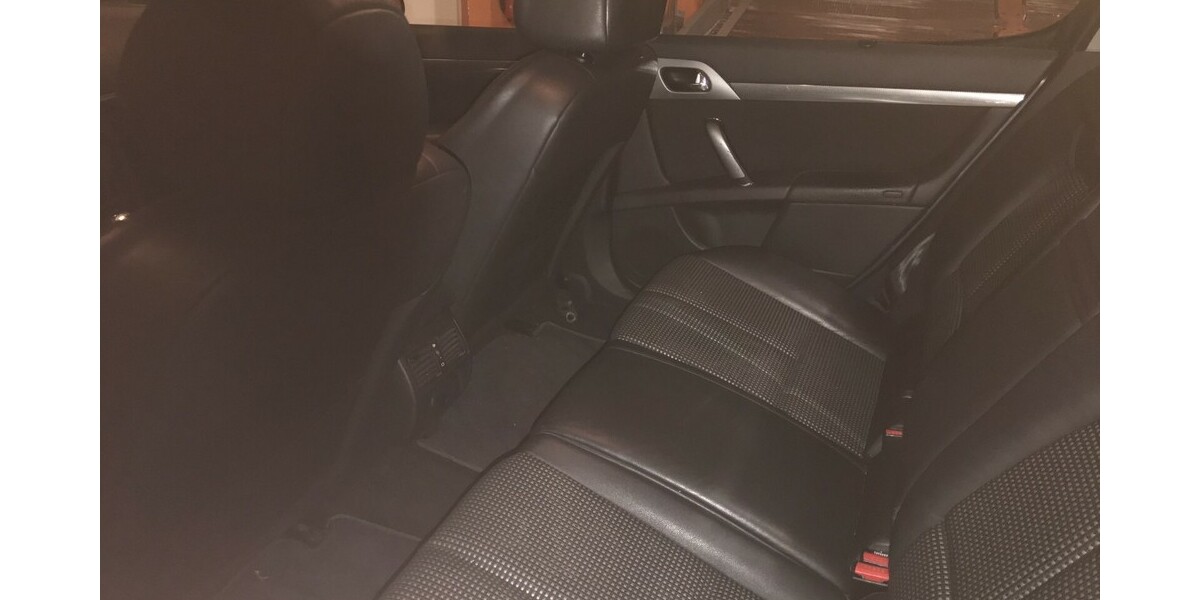 Peugeot 407 164.000 km 2.450 € Berlin 10178