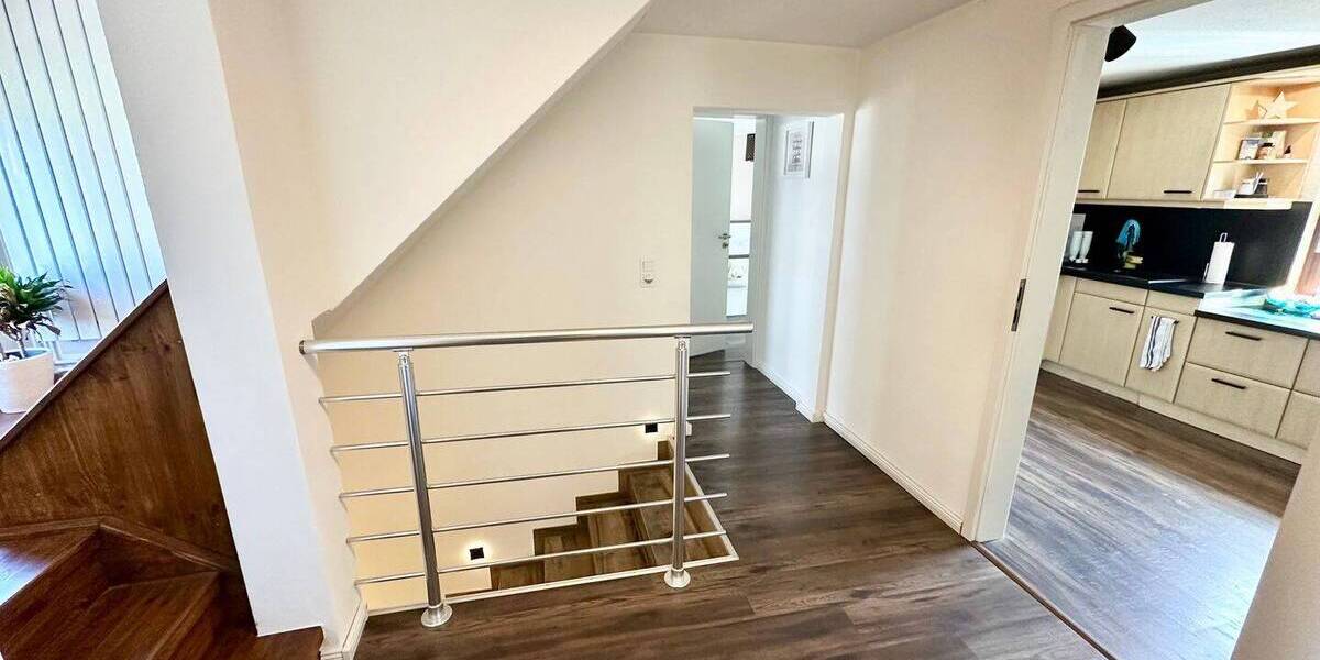 Einfamilienhaus Dresden Schönfeld - 8 Zimmer, 200 m&sup2;, 385.000&euro; | Angebot:26853080