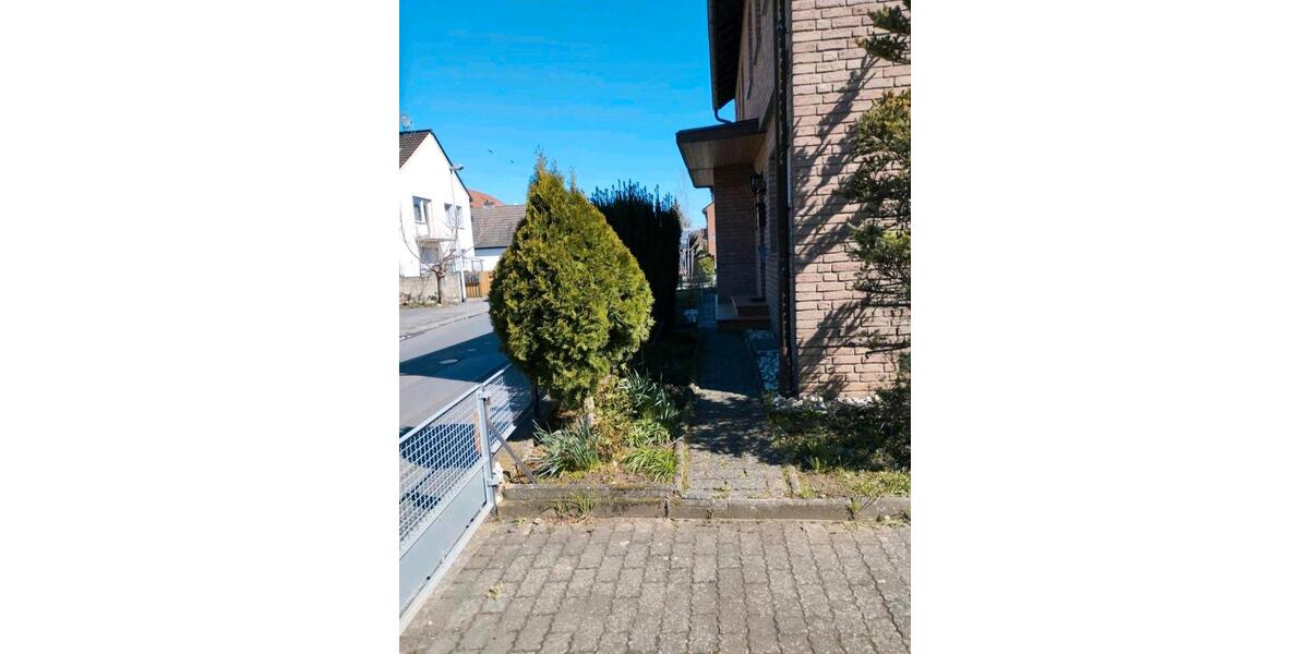 Reihenhaus Bornheim - 5 Zimmer, 100 m&sup2;, 1.550&euro; | Angebot:25333100