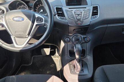 Ford Fiesta 99.900 km 7.390 &euro; Hünxe 46569