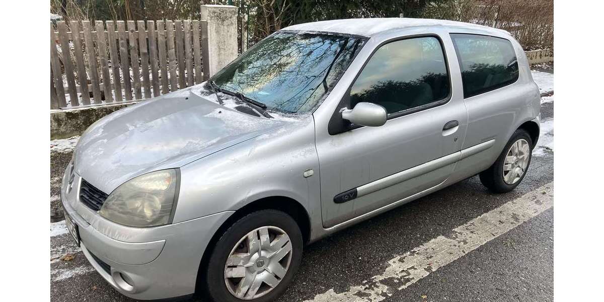 Renault Clio 166.259 km 1.250 &euro; München 81925