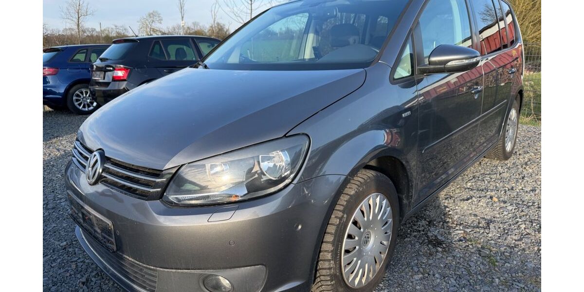 VW Touran 205.000 km 5.200 &euro; Wildau 15745