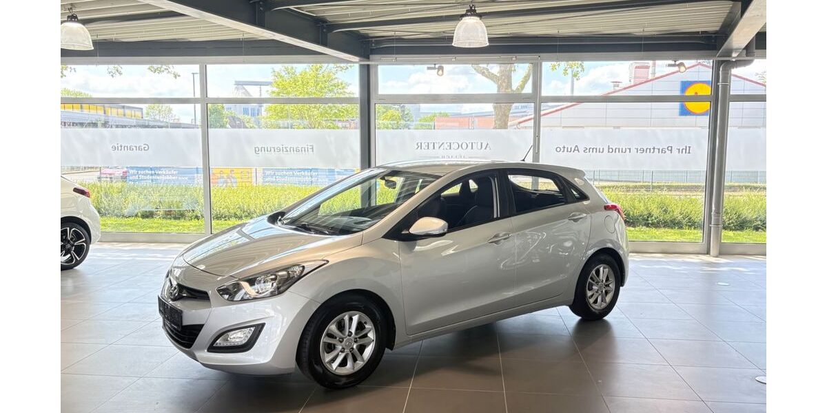 Hyundai i30 67.500 km 9.999 &euro; Jülich 52428