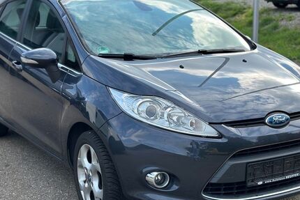 Ford Fiesta 104.874 km 3.450 € Tuttlingen 78532