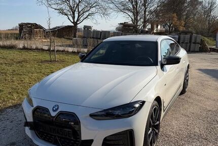 BMW i4 40.814 km 49.999 &euro; Buchbach 84428