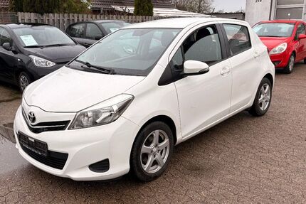 Toyota Yaris 181.560 km 6.990 &euro; Rhauderfehn 26817