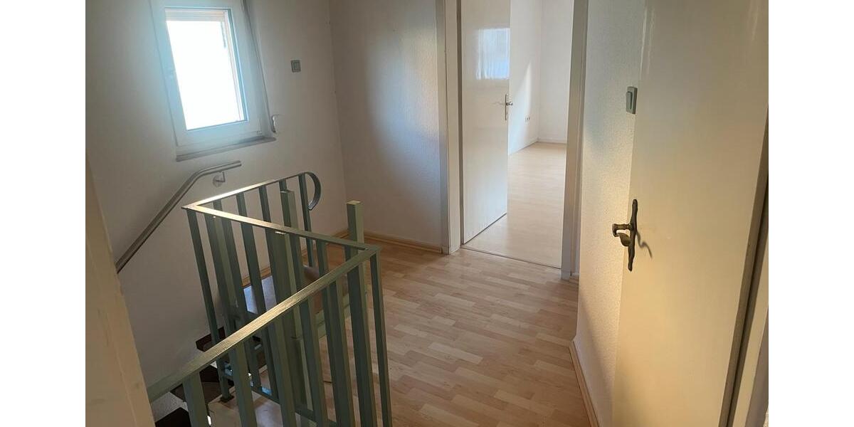 Doppelhaushälfte Hungen - 3 Zimmer, 95 m&sup2;, 750&euro; | Angebot:26216373
