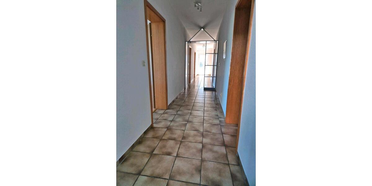Etagenwohnung Marsberg - 3 Zimmer, 105 m&sup2;, 590&euro; | Angebot:26367858