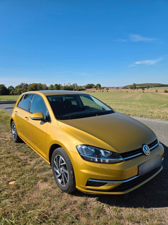 VW Golf 101.600 km 12.100 € Döhlau 95182