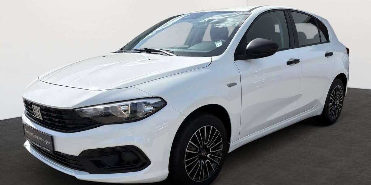 Fiat Tipo 49.688 km 16.490 &euro; Villingen-Schwenningen 78048