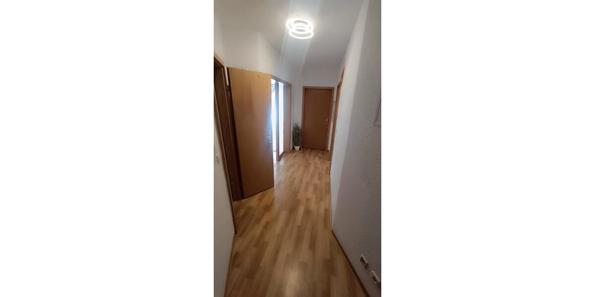 Etagenwohnung Hockenheim - 2 Zimmer, 70 m&sup2;, 905&euro; | Angebot:25399854