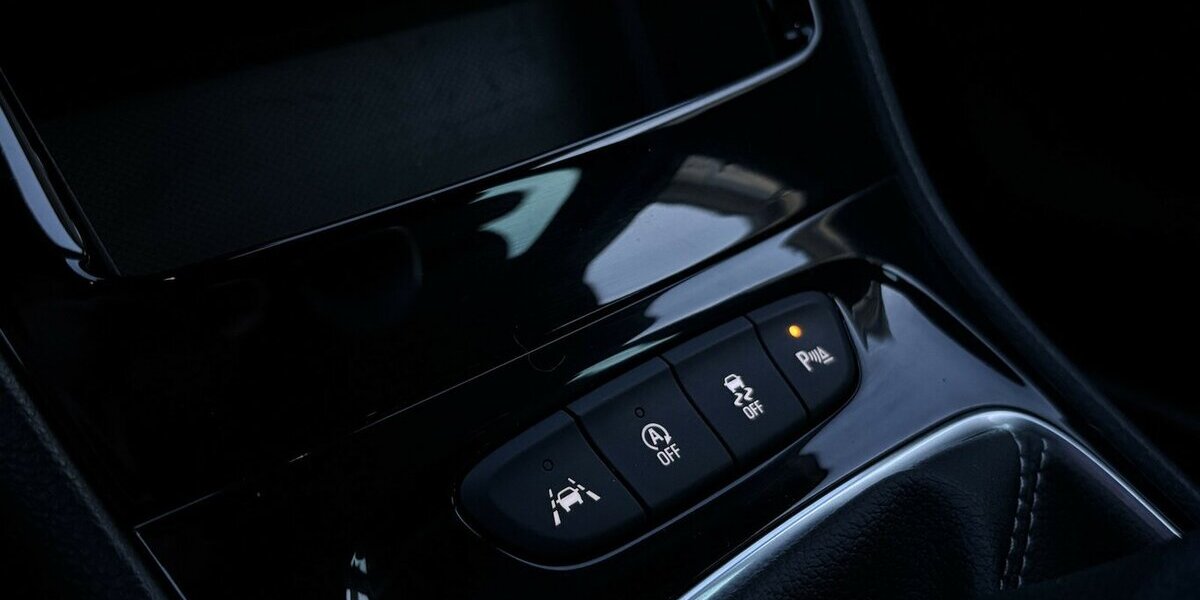 Opel Astra 1.2 K Lim. NAVI/SHZ/DAB/AHK/ACC/CARPLAY 48.063 km 14.900 &euro; Villingen-Schwenningen 78054