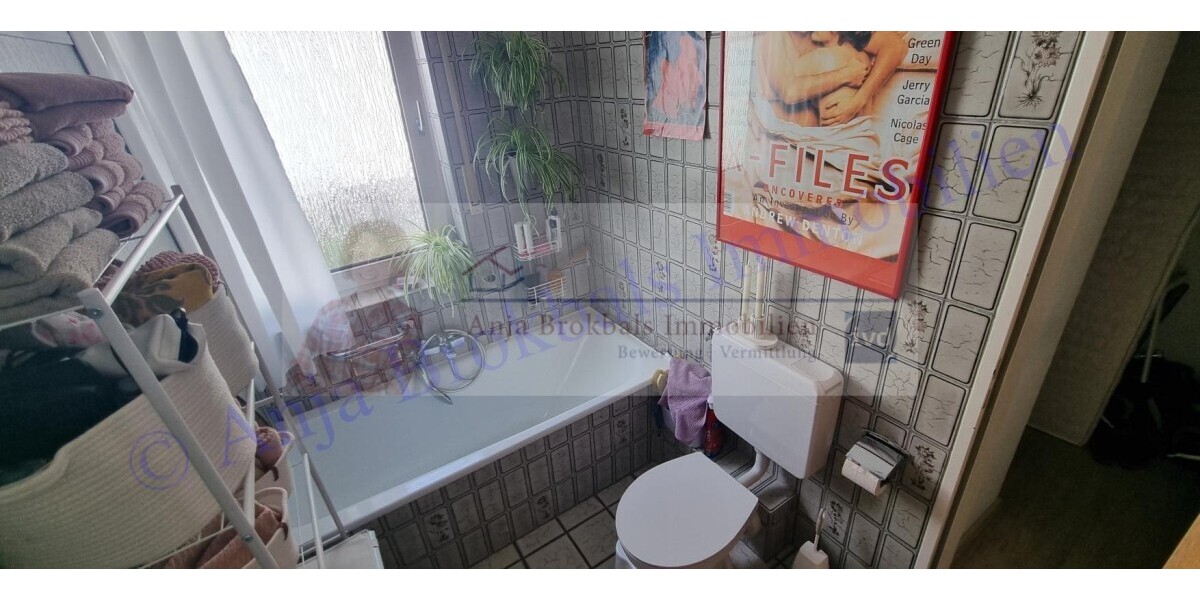 Ruhige Citylage GT: Geräumiges Apartment mit großem Balkon und Stellplatz - für Käufer provisionsfrei - 1- Gütersloh | Angebot:20189855