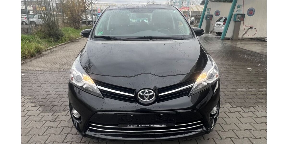 Toyota Verso 101.200 km 9.999 &euro; Germersheim 76726