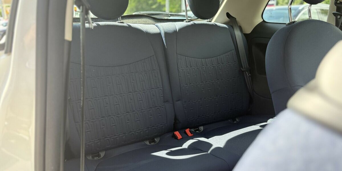 Fiat 500 Cult 1.0 Hybrid KLIMA/8-FACH/DAB/USB/ISO-FIX 29.900 km 11.800 &euro; Villingen-Schwenningen 78054