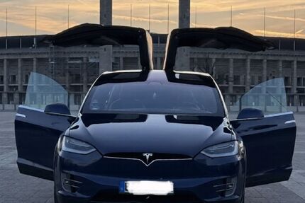 Tesla Model X 137.000 km 24.900 &euro; Berlin 14089