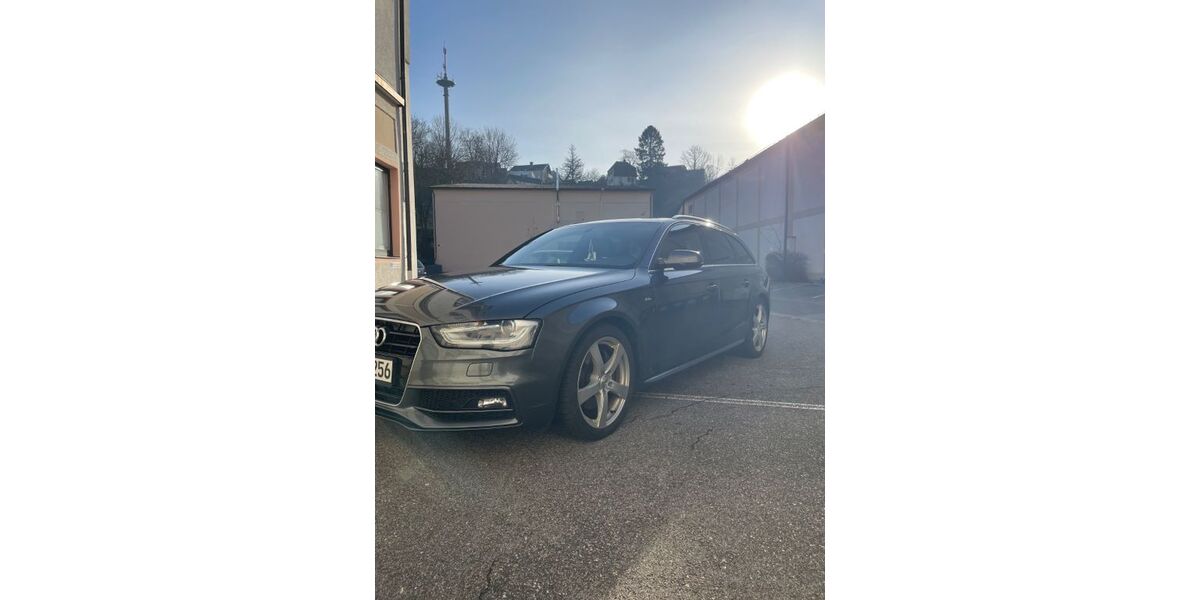 Audi A4 208.000 km 9.999 &euro; Pressig 96332