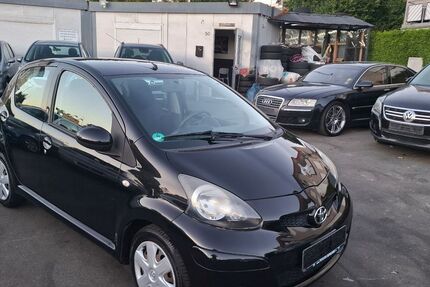 Toyota Aygo (X) 84.000 km 3.499 &euro; Paderborn 33100