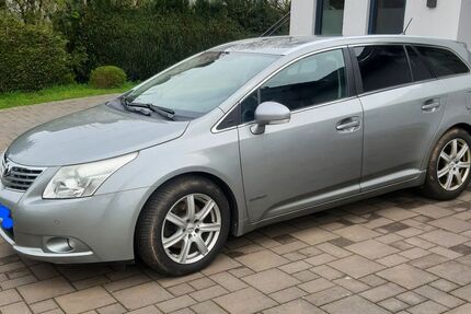 Toyota Avensis 198.700 km 5.800 &euro; Winterspelt 54616
