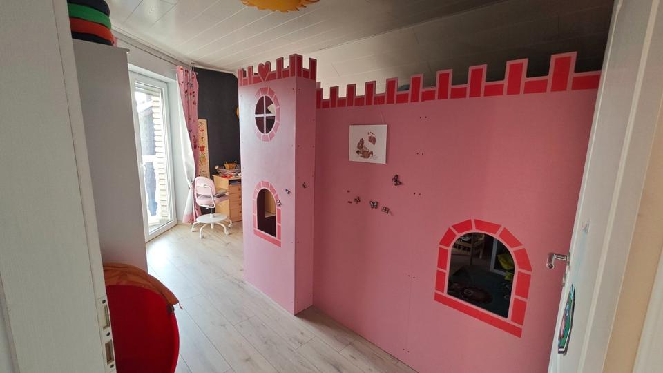 Einfamilienhaus Wahrenholz - 7 Zimmer, 229 m&sup2;, 429.000&euro; | Angebot:26780231