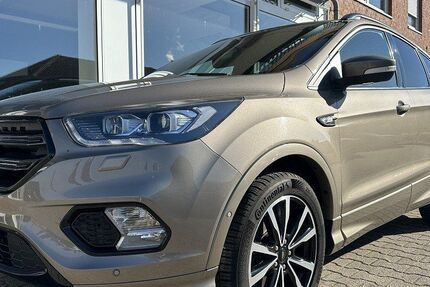 Ford Kuga 93.318 km 13.995 &euro; Waren 17192