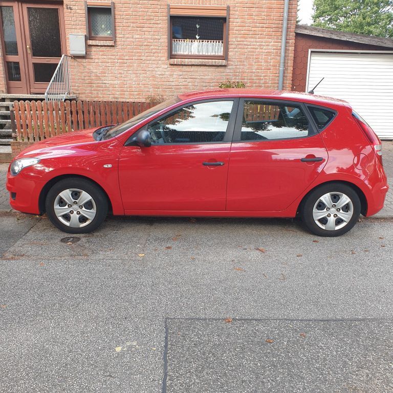 i30