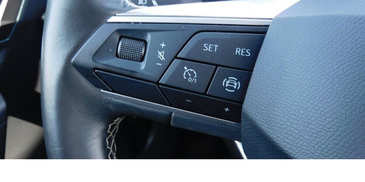 Seat Arona 1.0 X-Perience TSI BMT Navi Klima Alu 25.700 km 17.690 &euro; Vordorf 38533