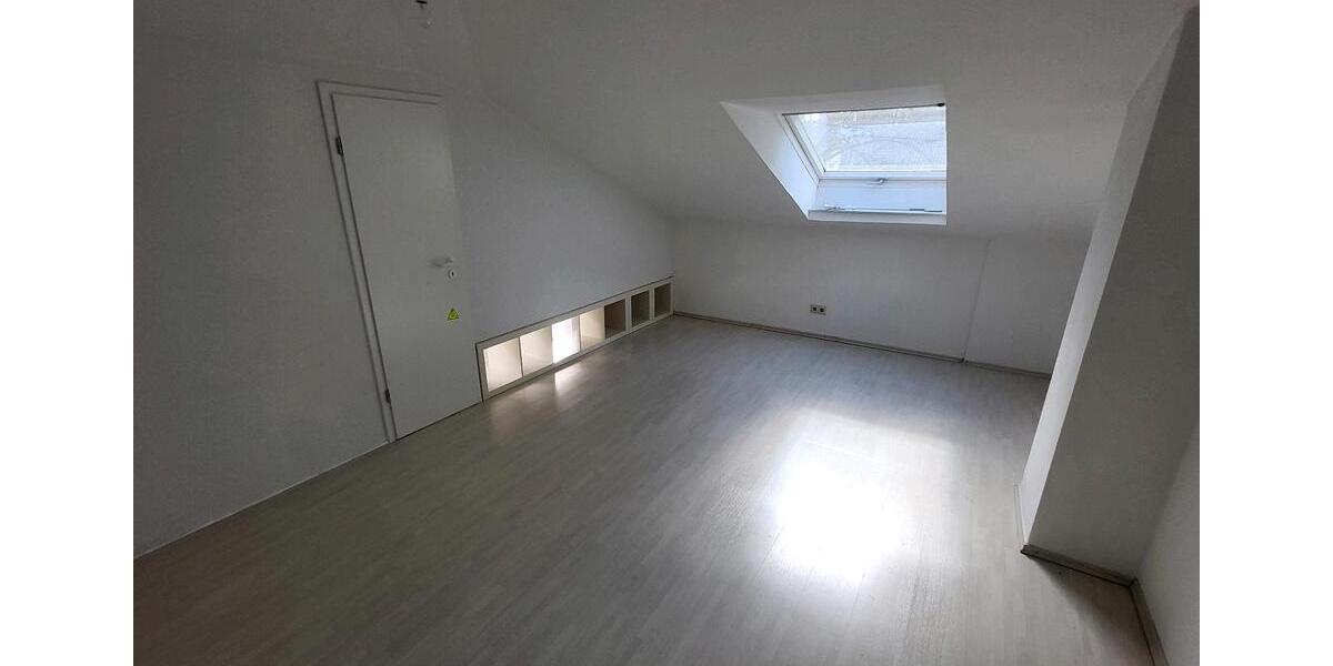 Dachgeschoßwohnung Glienicke/Nordbahn Nordbahn - 2.5 Zimmer, 90 m&sup2;, 1.300&euro; | Angebot:26288280