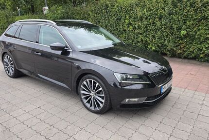 Skoda Superb 153.400 km 16.500 &euro; Hamburg 21033