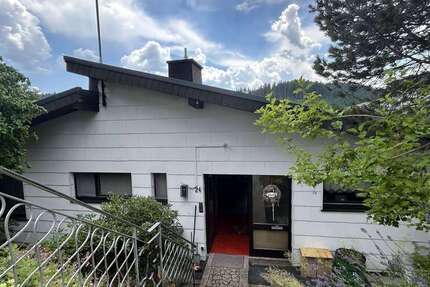 Haus zum Kaufen in Furtwangen 339.000 € 210 m² 6.5 zimmer