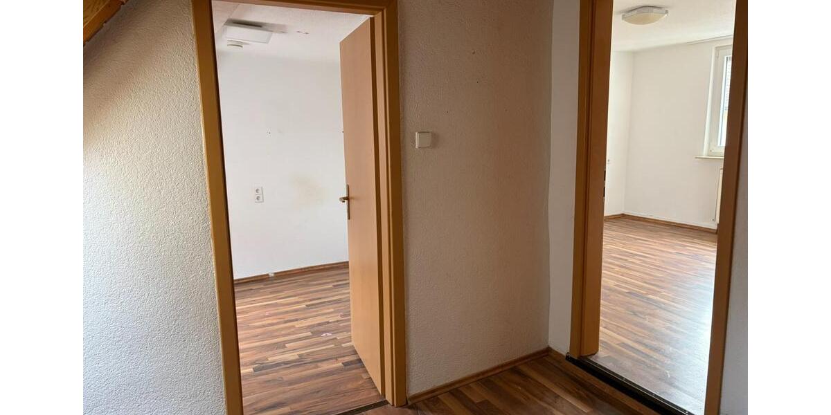 Einfamilienhaus Markgröningen - 5 Zimmer, 105 m&sup2;, 1.150&euro; | Angebot:25403160