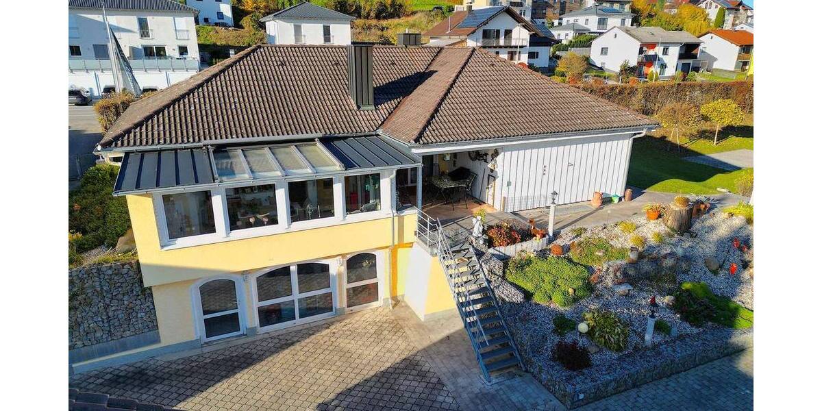 Bungalow Ruhstorf an der Rott Ruhstorf - 7 Zimmer, 218 m&sup2;, 690.000&euro; | Angebot:26171601